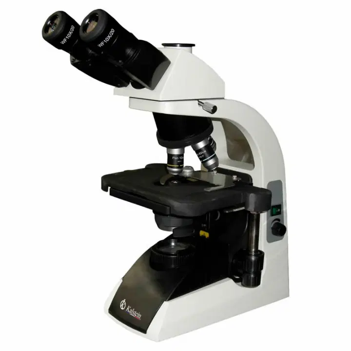 ¿Cómo funciona un microscopio planacromático?