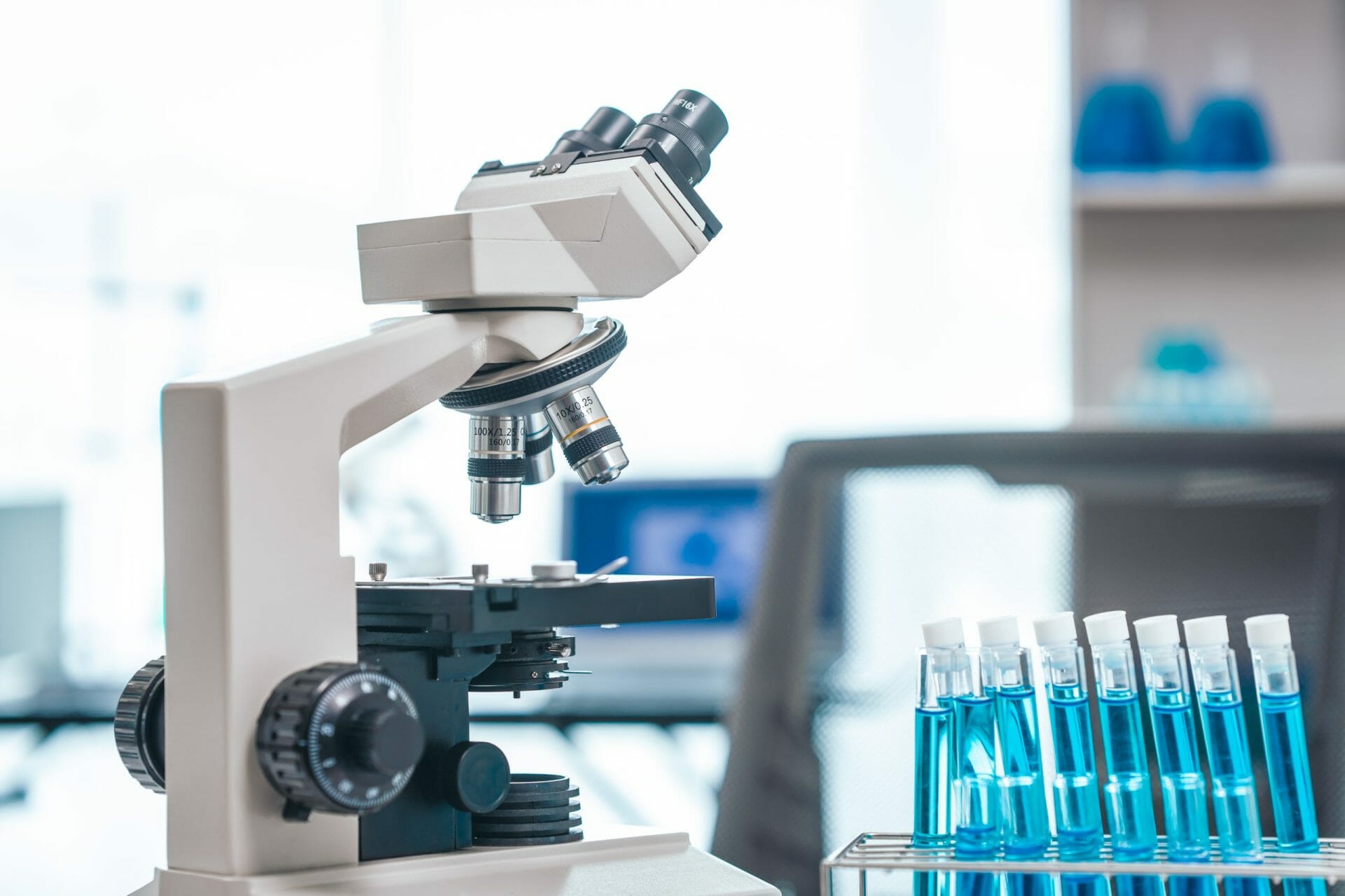 Descubriendo las Pruebas Realizadas en los Laboratorios de Bioquímica