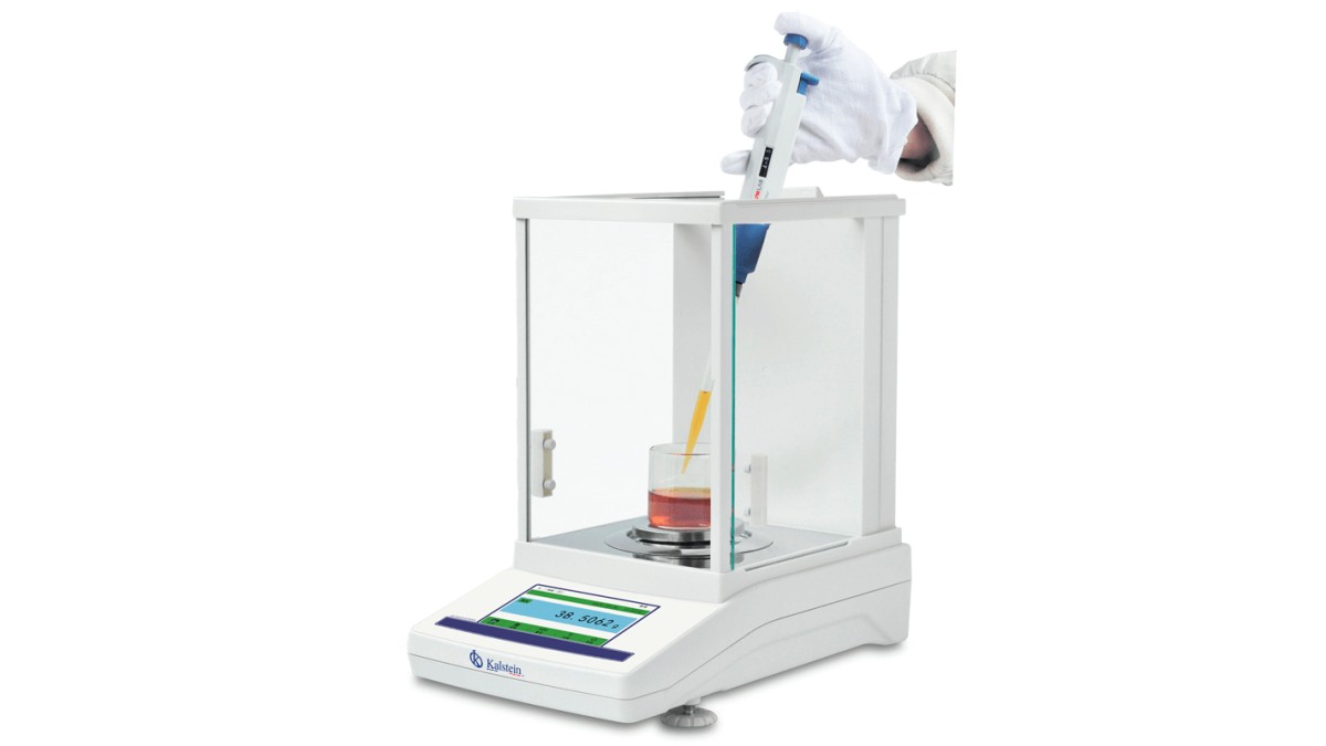 Balanza Analítica de Calibración Interna YR05574: Integración en Procesos de Campo