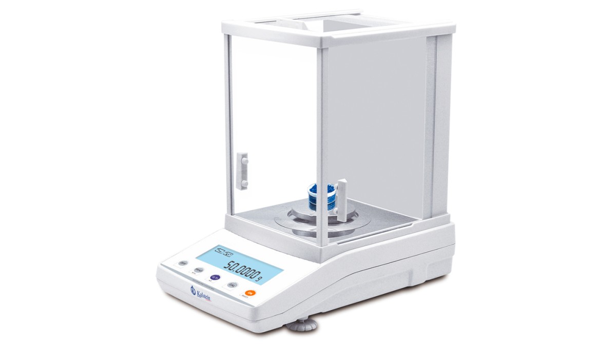 Balanza Analítica de Calibración Interna YR05581: Integración en Procesos de Campo
